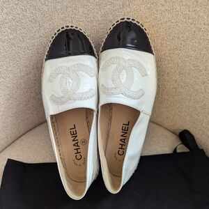 Chanel Espadrilles CC Cap Toe Patent Leather Black White Flats Size 36